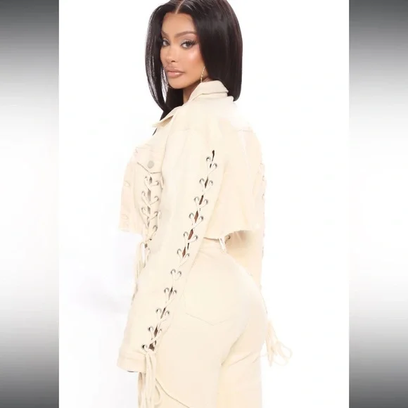 NWOT FASHION NOVA Can't Keep Up Denim Jacket - XL - Picture 3 of 10